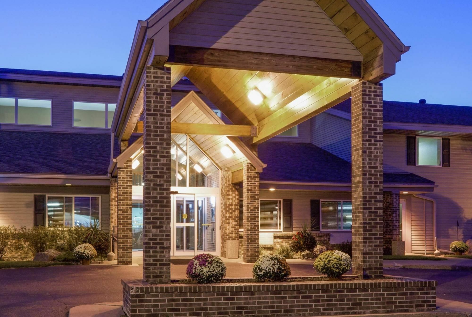 Americinn By Wyndham Rhinelander Esterno foto